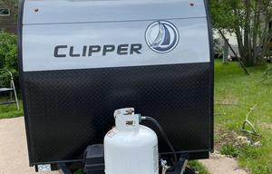 Cozy Lightweight Camper for Two!