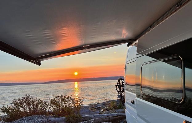 Solar Powered Bed with Breakfast & Natures Beauty