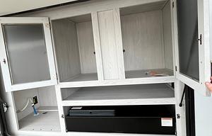 **Campy the SUPER COOL pet friendly 5th Wheel**