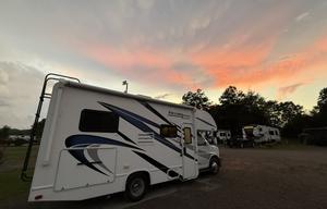 "Dorothy" - Easy Drive-24' Thor Elite - Sleeps 4-6