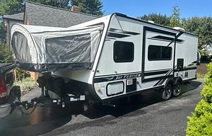 The 2020 Jayco Jay Feather, cozy cabin on wheels!