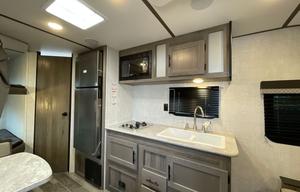 2022 Gulf Stream RV Gulf Stream Enlighten 19BH