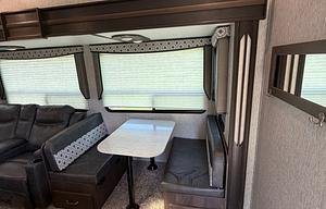 2021 Dutchmen 2503REF – Modern and Comfortable