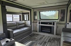 Keystone Montana High Country 377FL