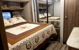 Pride of Texas Family Friendly Zinger RV