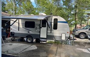 2019 Gulf Stream RV Ameri-Lite Super Lite 189DD RV rental photo 9