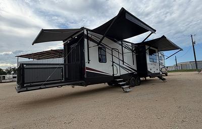 2023 Forest River XLR Nitro RV rental photo 2