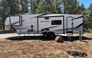 Family Friendly 5th wheel with bunkhouse!!