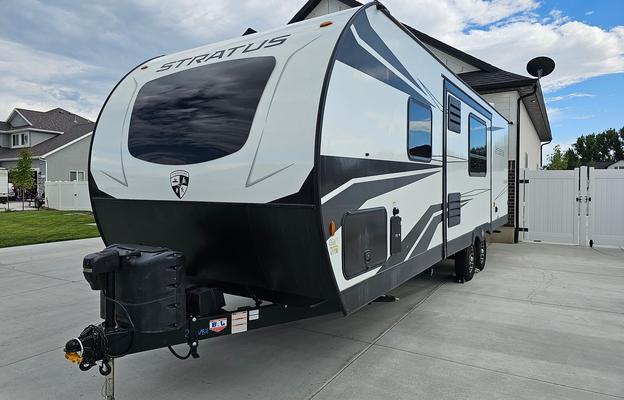 2022 Venture Stratus