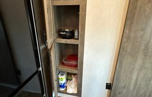 Comfortable Pet Friendly RV Loaded with Extras!!
