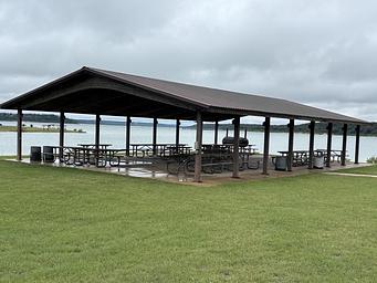 A photo of facility TEMPLES LAKE with Lean To / Shelter