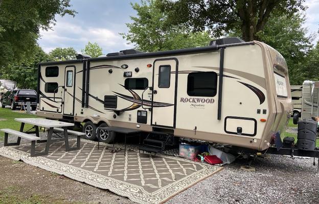 Upgraded Big Woody in Pigeon Forge (Delivery Only)