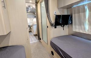 2022 Flying Cloud 25RB Twin RV rental photo 8