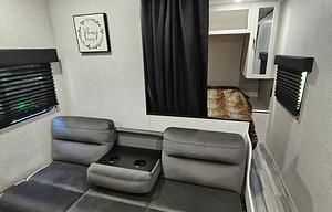2025 Jay Flight SLX 260BH RV rental photo 9