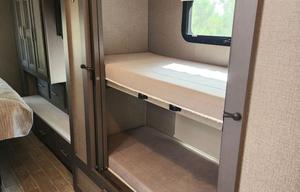 2022 Thor Motor Coach Omni RS36 RV rental photo 4