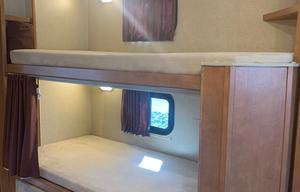 HEISENBERG - 2016 Minnie Winnie 31H Bunkhouse
