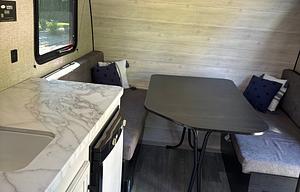 15' Jayco Trailer - Lightweight & Easy to Tow!