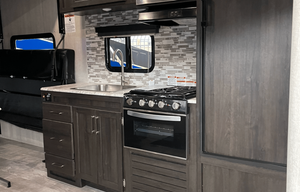 2021 Genesis Supreme 29 CK RV rental photo 2