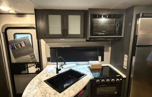2022 Dutchmen RV Aspen Trail LE 29DB RV rental photo 13