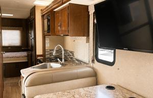 2017 Thor Motor Coach Freedom Elite 29FE