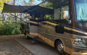 "Vrbo on the Go" with Outdoor Kitchen & TV