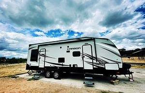 The Pointer Haus - 2017 Keystone RV Carbon 27