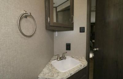 2020 Jay Flight SLX Western Edition 242BHSW RV rental photo 3