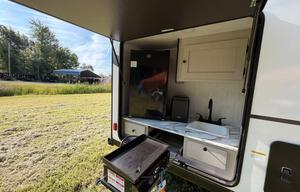 Family Adventure Camper – Apex 300BHS Bunkhouse RV