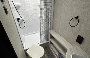 Roaming Retreat: Explore with Comfort!