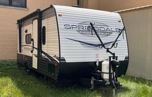 2023 Keystone RV Springdale Mini 1790FQ RV rental photo 2