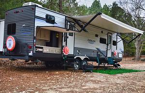 2022 Coachmen RV Catalina Legacy 323BHDSCK RV rental photo 6