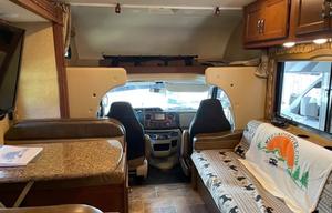 2017 Thor Motor Coach Chateau 29G HAL1830