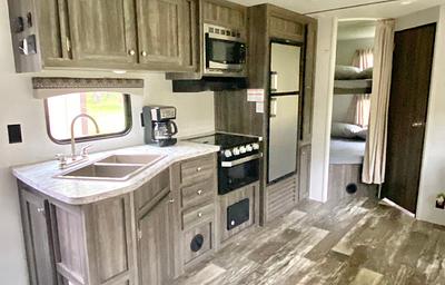 2020 Fully equipped, camping supplies