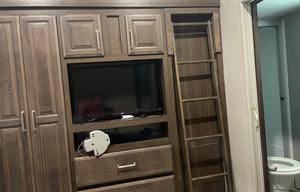2019 Keystone RV Avalanche 396BH RV rental photo 13