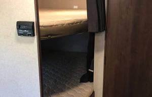 2015 Jayco Jay Flight 23MB - Great layout!