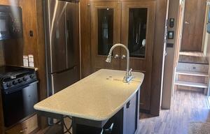 2018 Coachmen RV Chaparral 392MBL RV rental photo 13