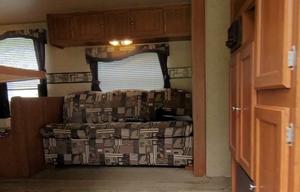 2009 R Vision Super Sport 31BH RV rental photo 6
