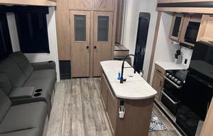 Mansion On Wheels!