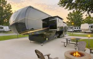 "Mountain Majesty" Jayco Sleeps 4 *Delivery Only*