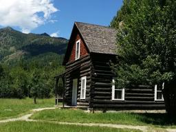Bull River Guard Station