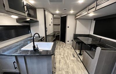 The Cozy Kodiak- Pet Friendly Bunkhouse