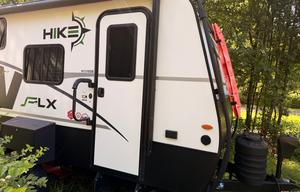 2023 Hike 100 H1316DB RV rental photo 3