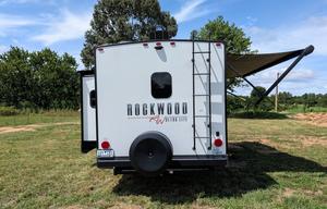 Rockwood Ultra Lite | Modern, Spacious and Cozy