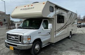 JUSTINE 2015 WINNEBAGO MINNIE WINNIE 31-H