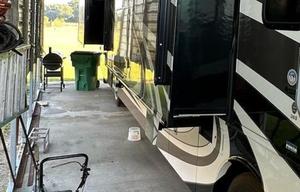 2012 Fleetwood RV Expedition 38S RV rental photo 5