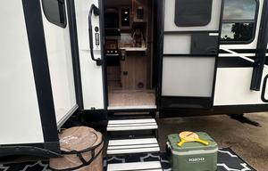 Wander Goff | Boutique Stay Delivered + Set Up