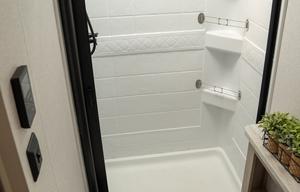 DOLLY | 2025 Della Terra Bunkhouse | Sleeps 8