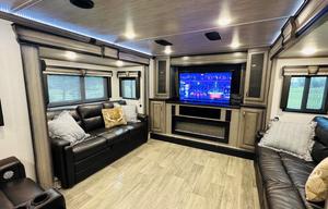 Hannah's Montana - 2021 Keystone RV Montana 3761FL