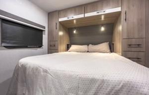 2022 Grand Design Imagine XLS 23BHE