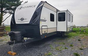 2021 Cruiser Radiance Ultra Lite 28QD RV rental photo 1